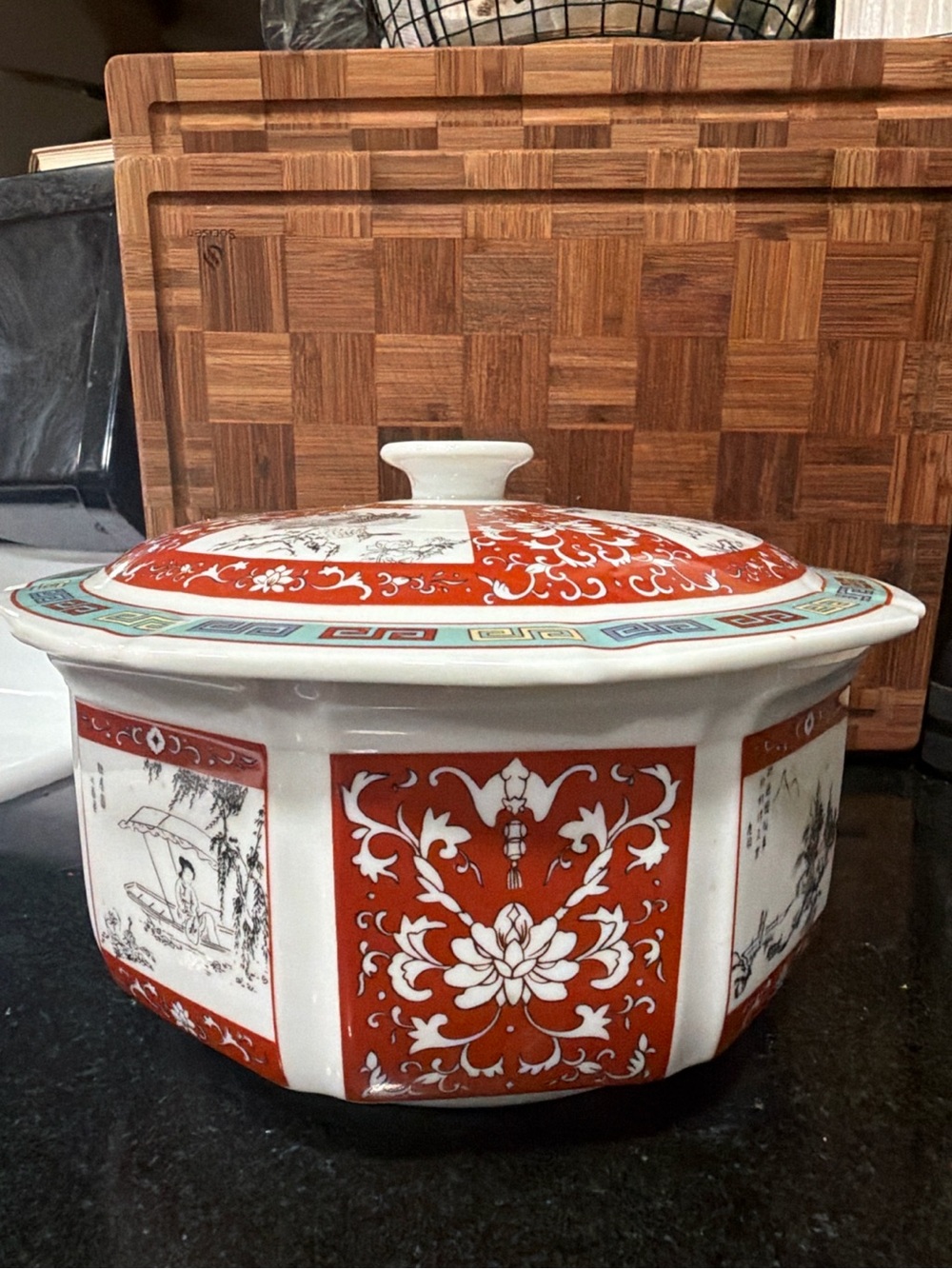 Vintage lidded  serving bowl made in Taiwan